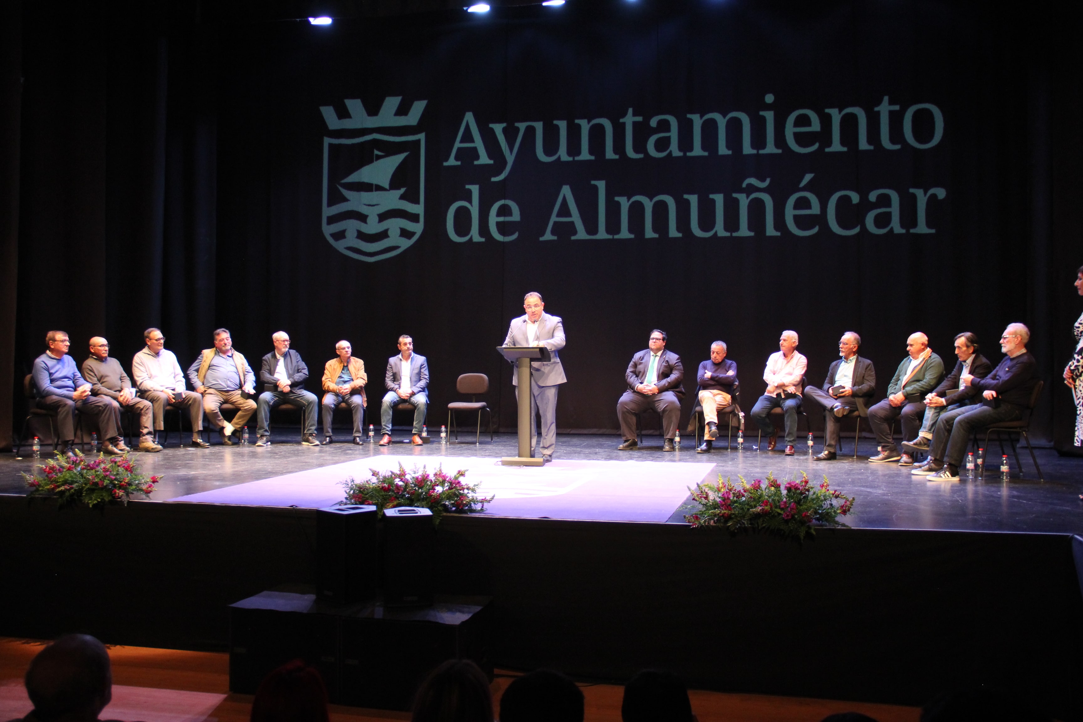 El Ayuntamiento de Almuñécar homenajea a 15 de sus funcionarios que se jubilan